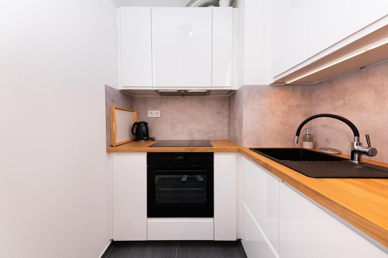 Westside Apartments By Urbanrent Budapest Eksteriør billede