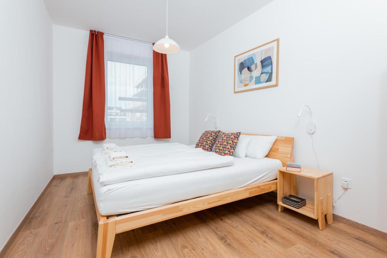 Westside Apartments By Urbanrent Budapest Eksteriør billede