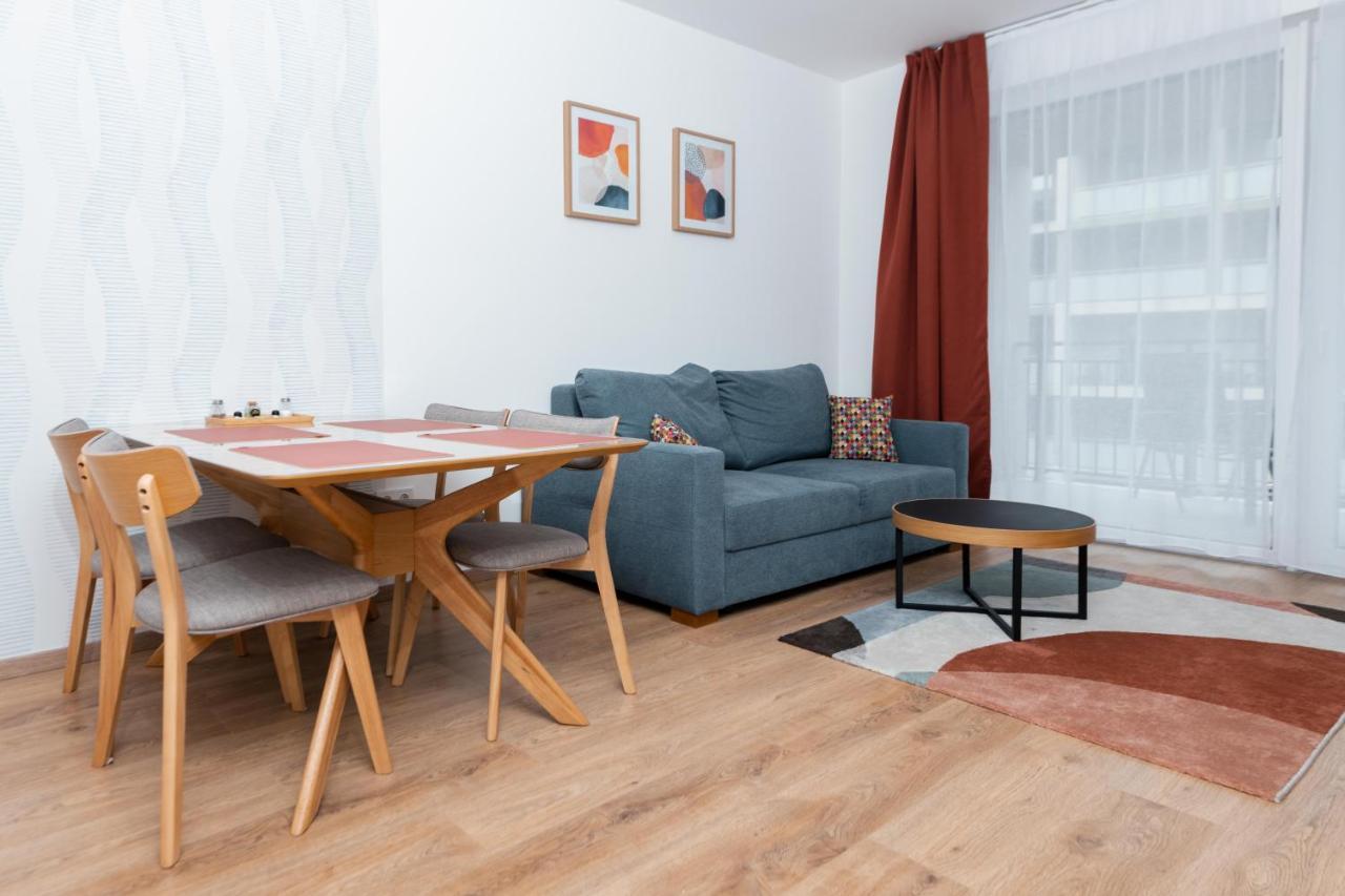 Westside Apartments By Urbanrent Budapest Eksteriør billede