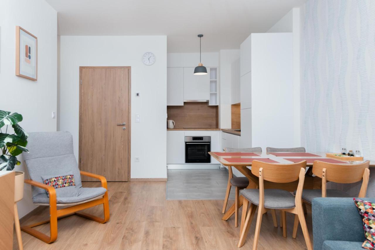 Westside Apartments By Urbanrent Budapest Eksteriør billede